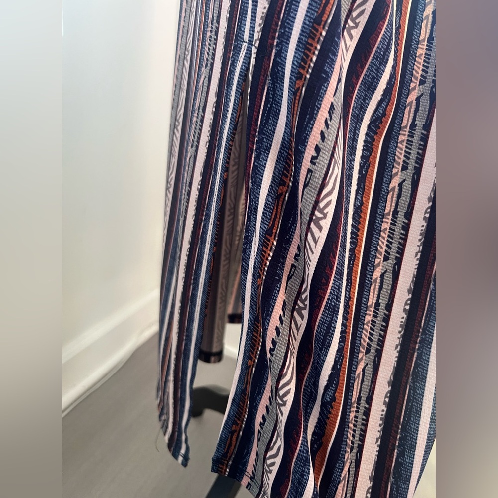 BCBGeneration Striped Maxi Dress With Pockets - Picture 6 of 10